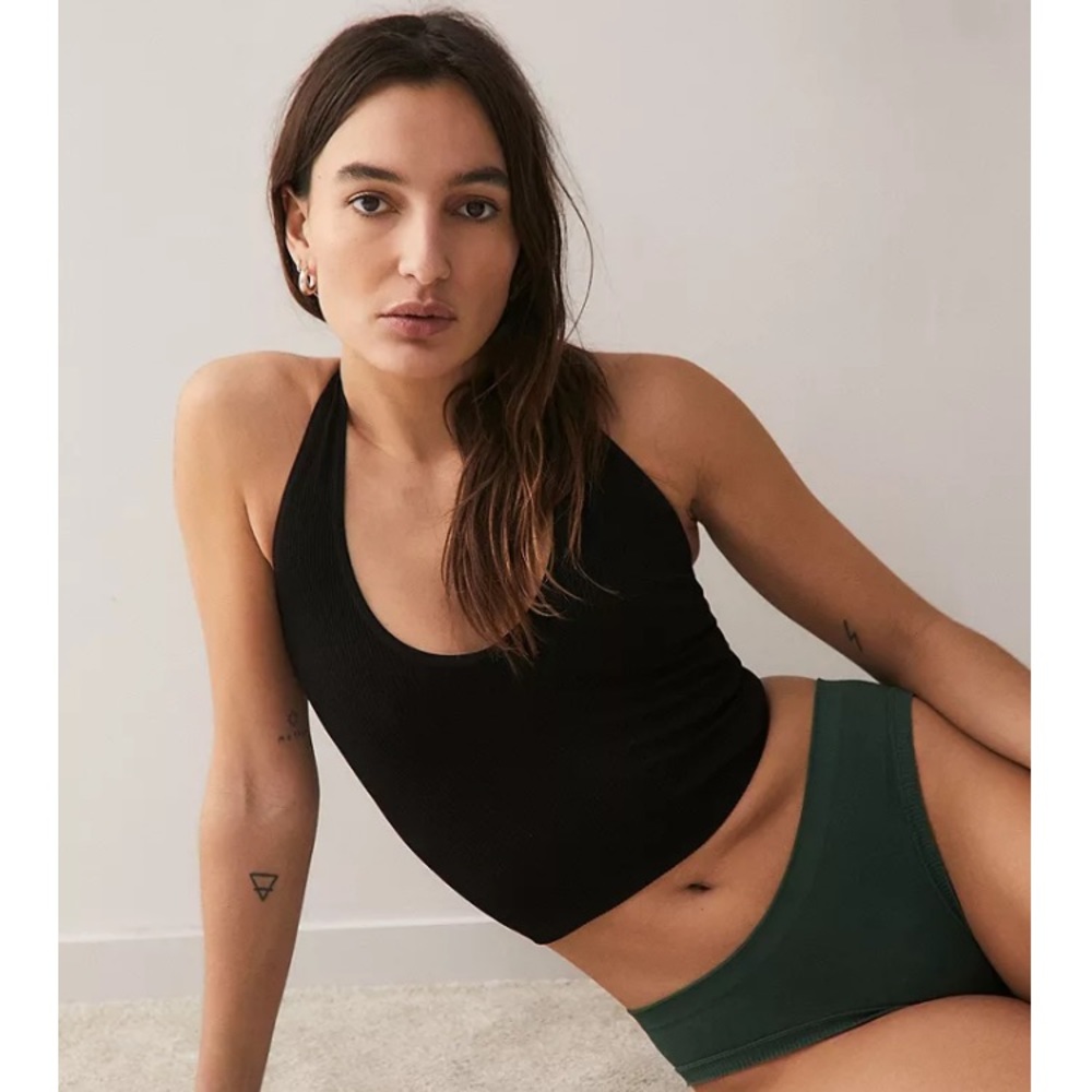 UO Jackie Seamless Halter Bra Top In Black
